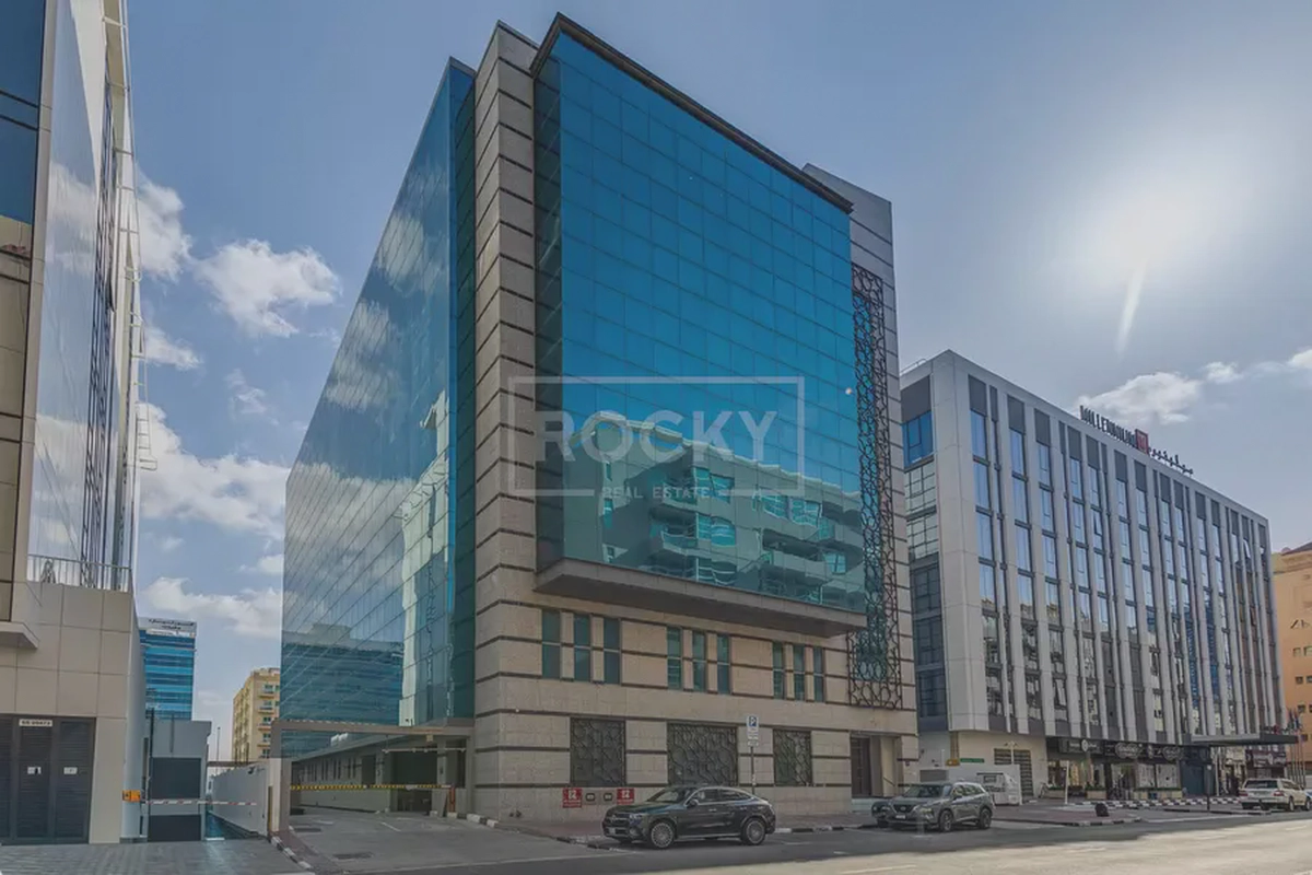 Office for Rent in Pinnacle Building – Al Barsha 1 : 1500 sqft-7-7