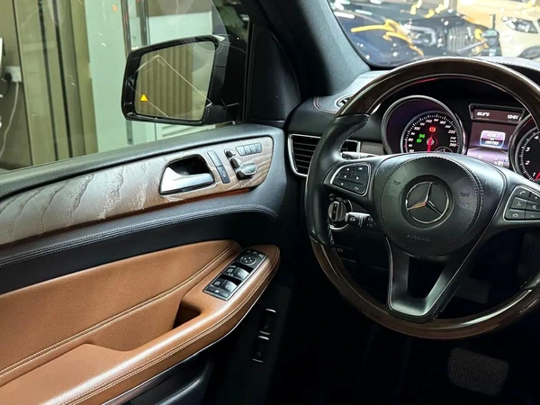 Mercedes-Benz GLS 500 | 4.7L V8 | 2018, GCC Specs