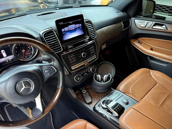 Mercedes-Benz GLS 500 | 4.7L V8 | 2018, GCC Specs