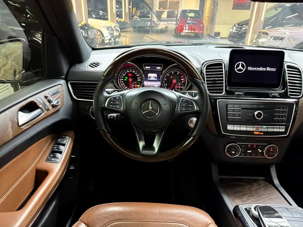 Mercedes-Benz GLS 500 | 4.7L V8 | 2018, GCC Specs