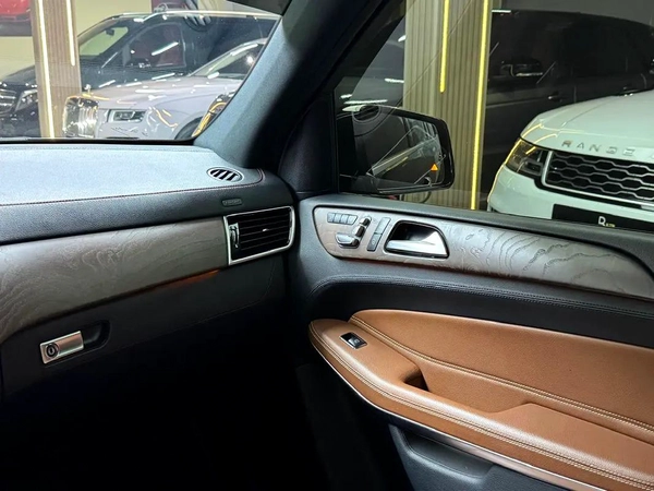 Mercedes-Benz GLS 500 | 4.7L V8 | 2018, GCC Specs