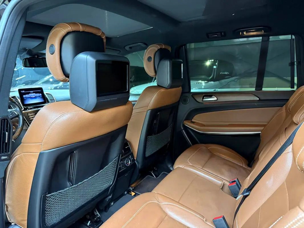 Mercedes-Benz GLS 500 | 4.7L V8 | 2018, GCC Specs-2-2