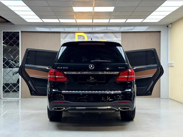 Mercedes-Benz GLS 500 | 4.7L V8 | 2018, GCC Specs