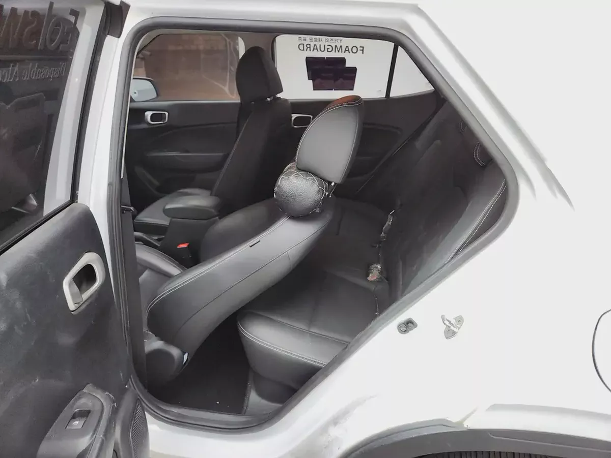 Hyundai Venue 2022 Korean Specs - Compact SUV in Excellent Condition-18-18