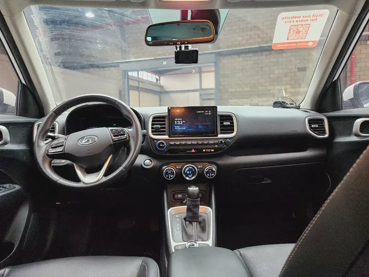 Hyundai Venue 2022 Korean Specs - Compact SUV in Excellent Condition-8-8
