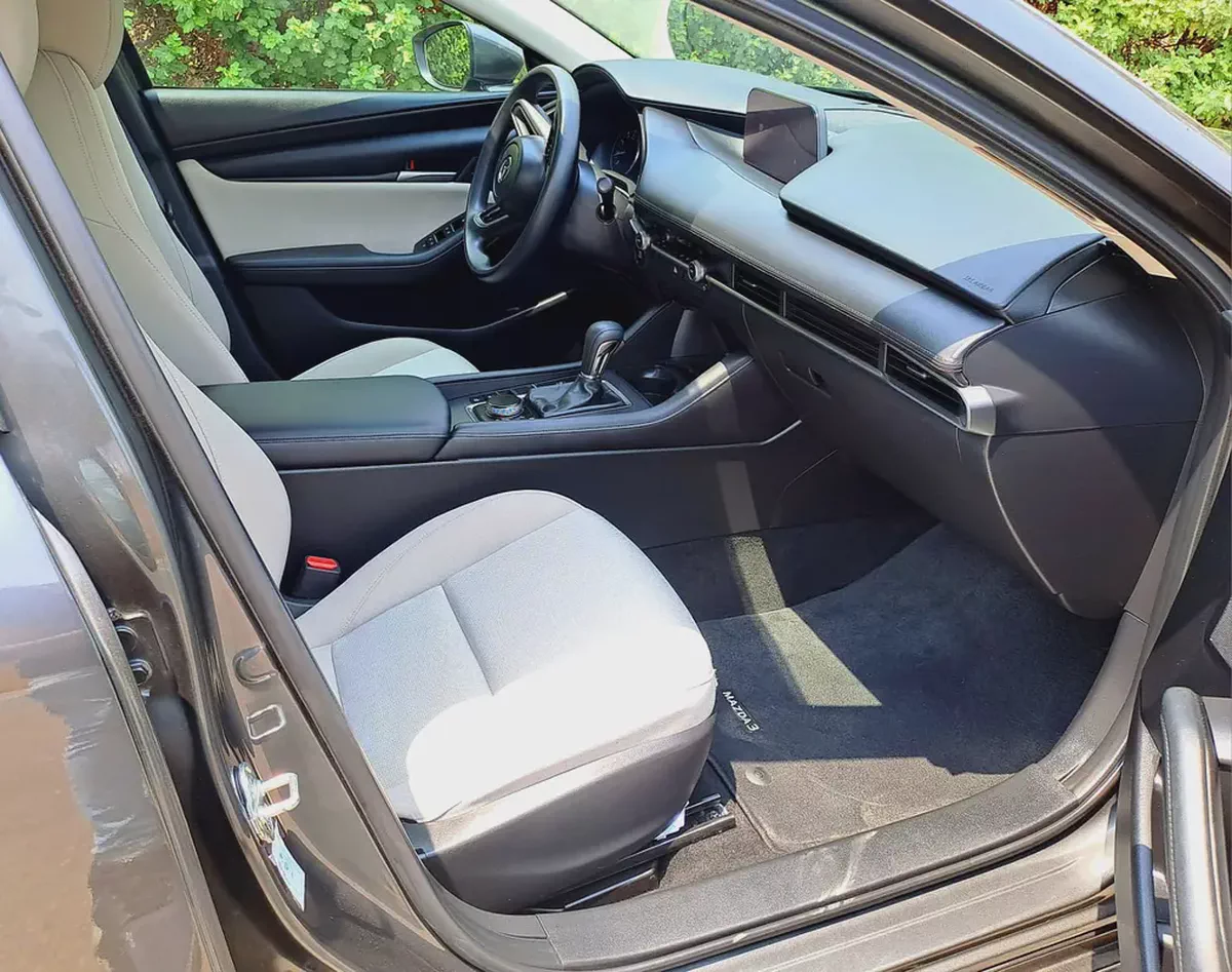 858/- Monthly Mazda-3 2025 I GCC I Cruise, Camera, GPS I Accident Free-8-8