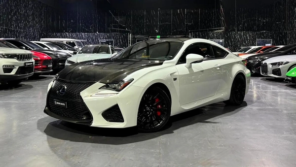 2016 Lexus RC F Carbon Edition | GCC Specs | Performance V8