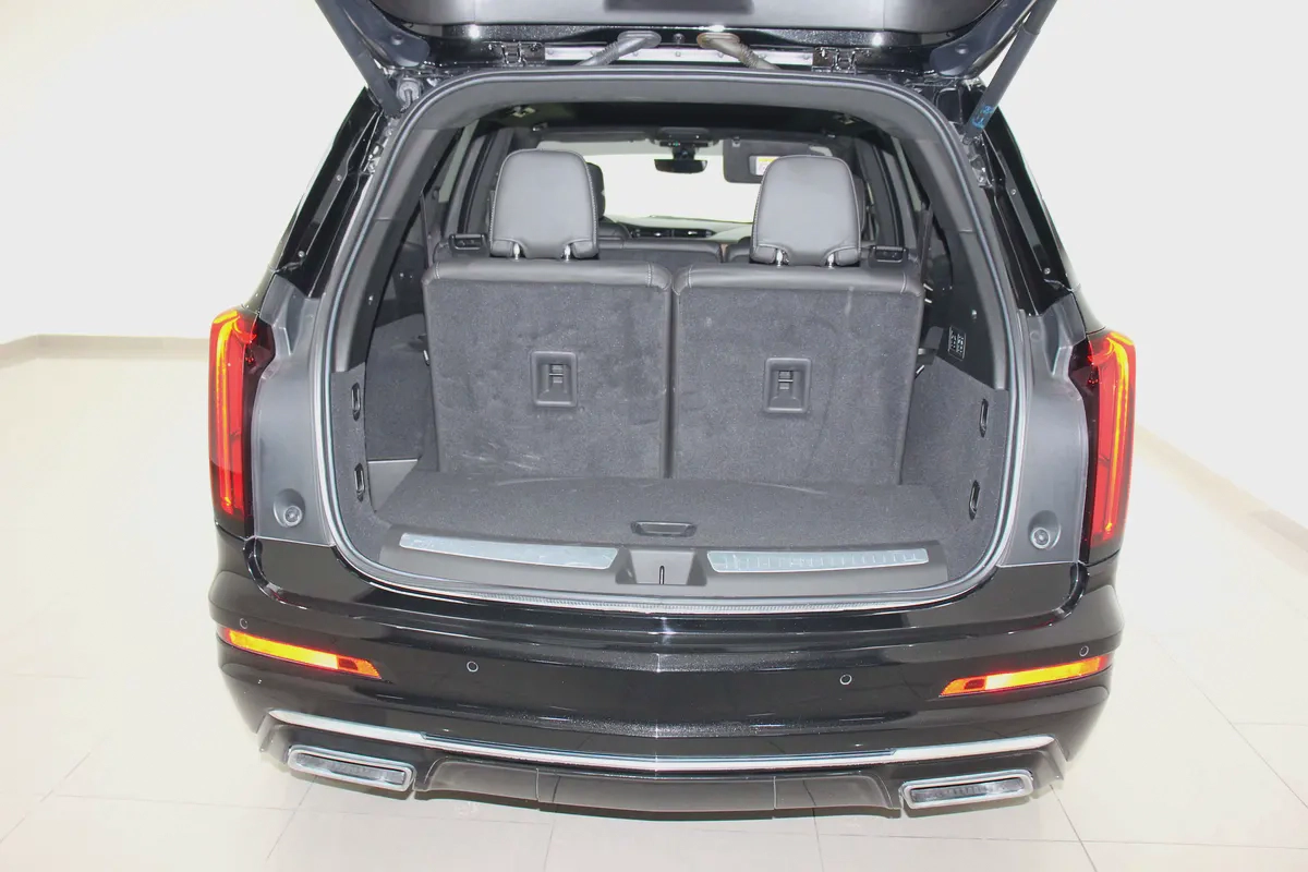 2024 Cadillac XT6 Platinum - GCC Specs -Agency Maintained-4-4
