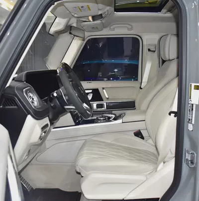 ( EXTENDED WARRANTY - GARGASH / 07-11-28 or 105,000 KM ) ORIGINAL PAINT / Mercedes Benz G550 - 2024-10