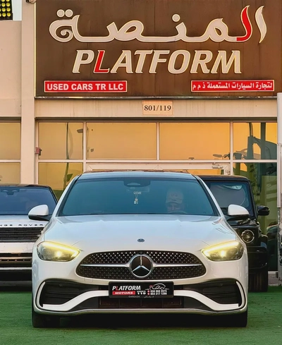 Mercedes C200 2022 | GCC Specs | Original Paint Pristine Condition-4