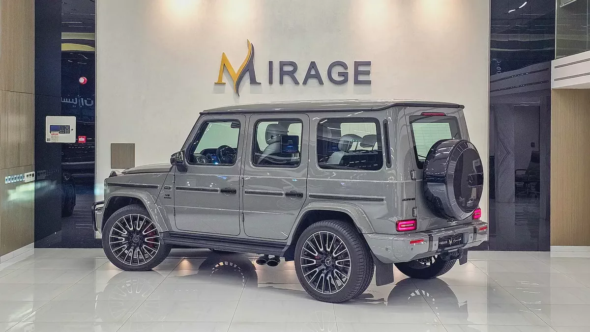 MERCEDES BENZ - G63 AMG - DOUBLE NIGHT PACKAGE - 2025 MODEL - GCC SPECS - 82000KM - GRAY COLOR-14-14
