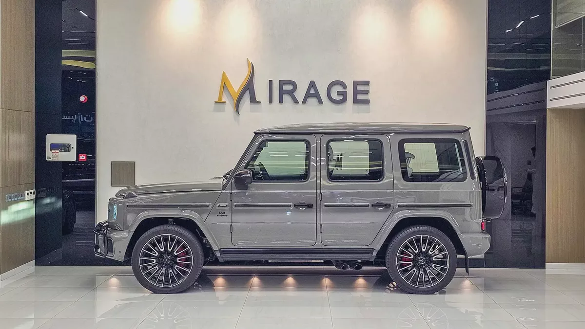 MERCEDES BENZ - G63 AMG - DOUBLE NIGHT PACKAGE - 2025 MODEL - GCC SPECS - 82000KM - GRAY COLOR-15-15