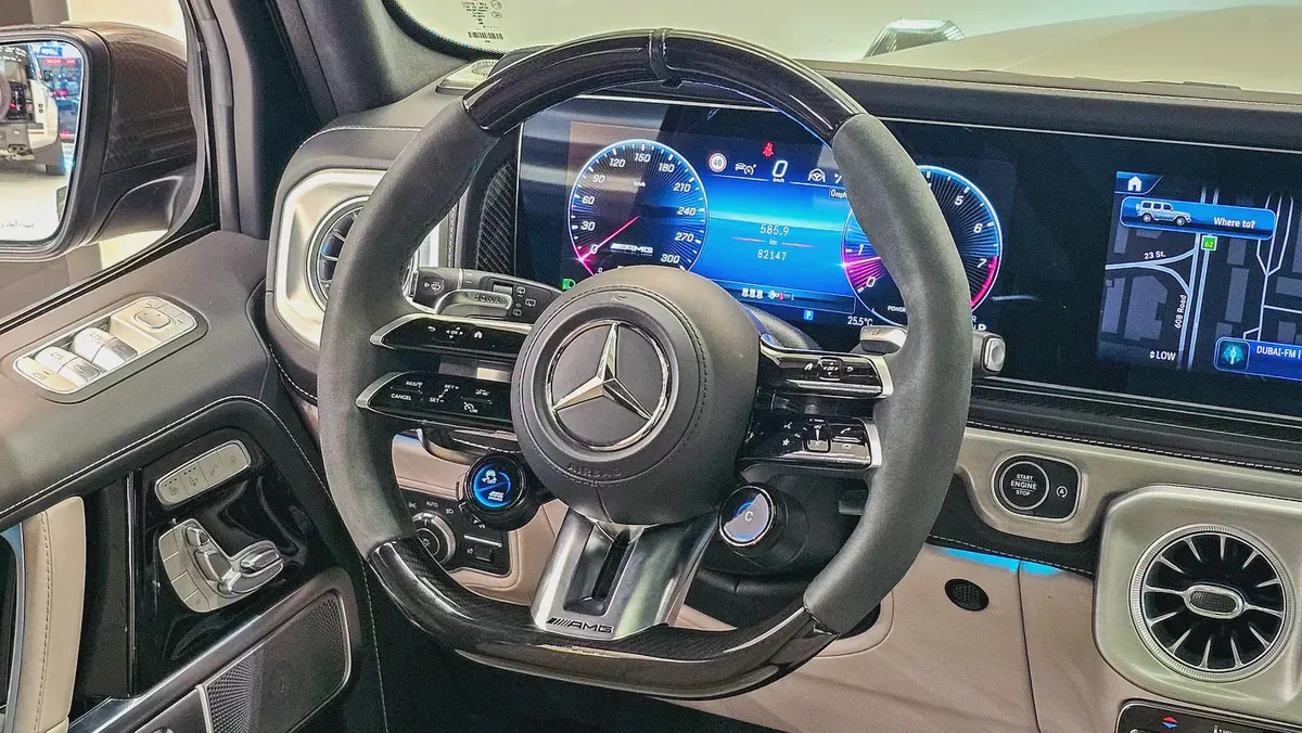 MERCEDES BENZ - G63 AMG - DOUBLE NIGHT PACKAGE - 2025 MODEL - GCC SPECS - 82000KM - GRAY COLOR-2-2
