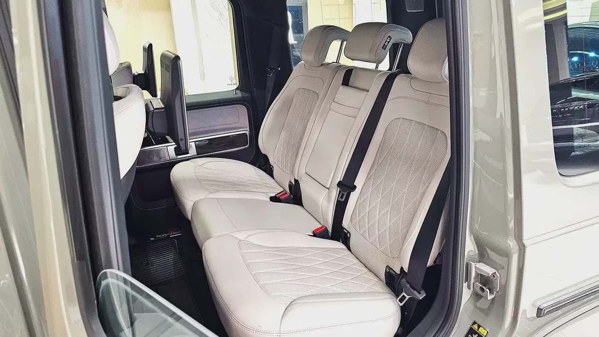 MERCEDES BENZ - G63 AMG - DOUBLE NIGHT PACKAGE - 2025 MODEL - GCC SPECS - 82000KM - GRAY COLOR-6-6