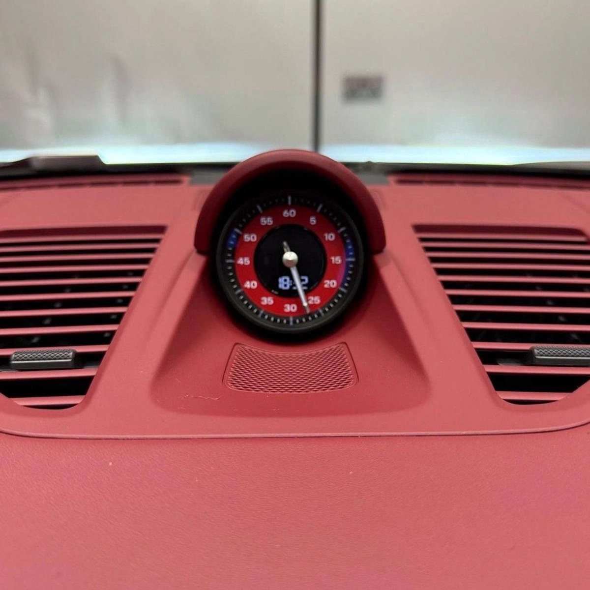 Porsche 911 Porsche 911 Turbo S 2026 GCC specs-18-0