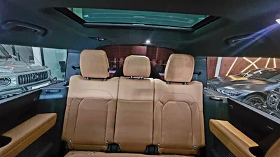 Land Rover Defender 130 HSE P400-12