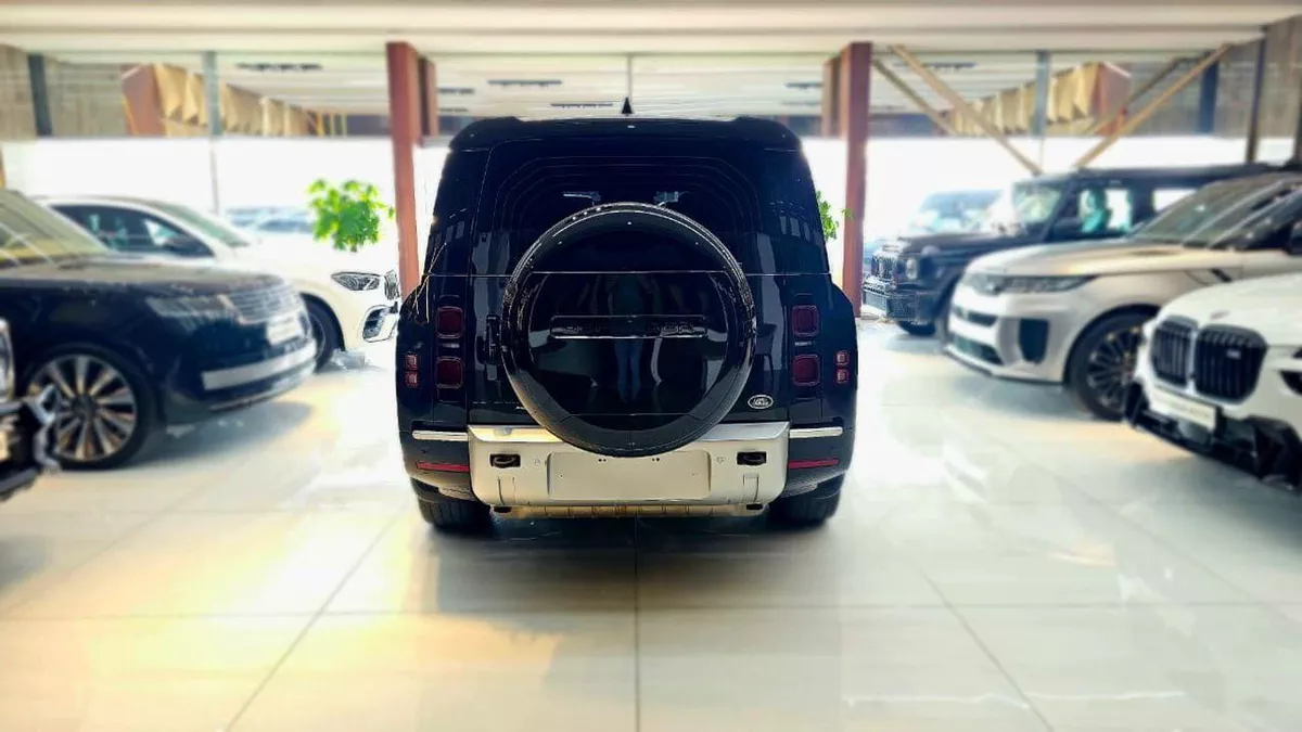 Land Rover Defender 130 HSE P400-5-0