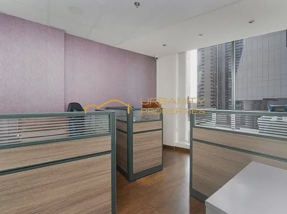 Office for Rent in Regal Tower – Premium Fully Furnished & Fitted-3-3