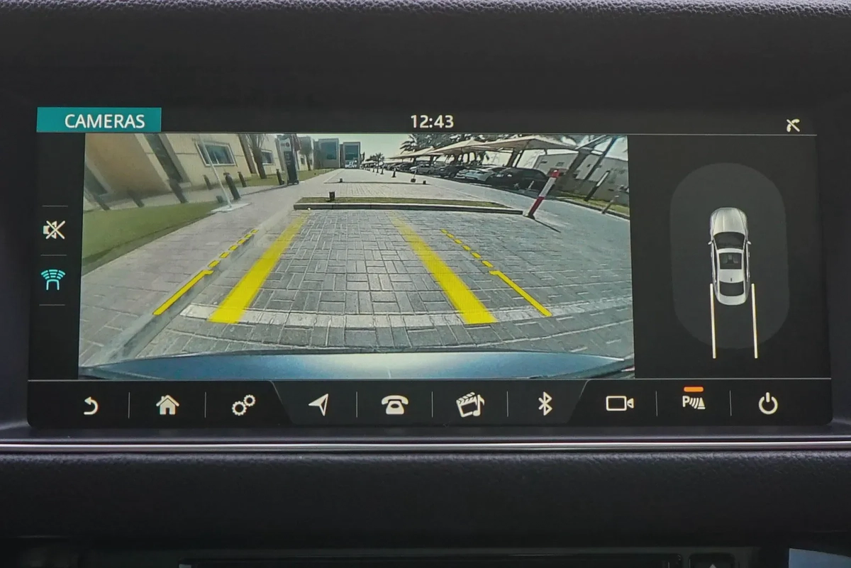 Jaguar XF 2020-18-18