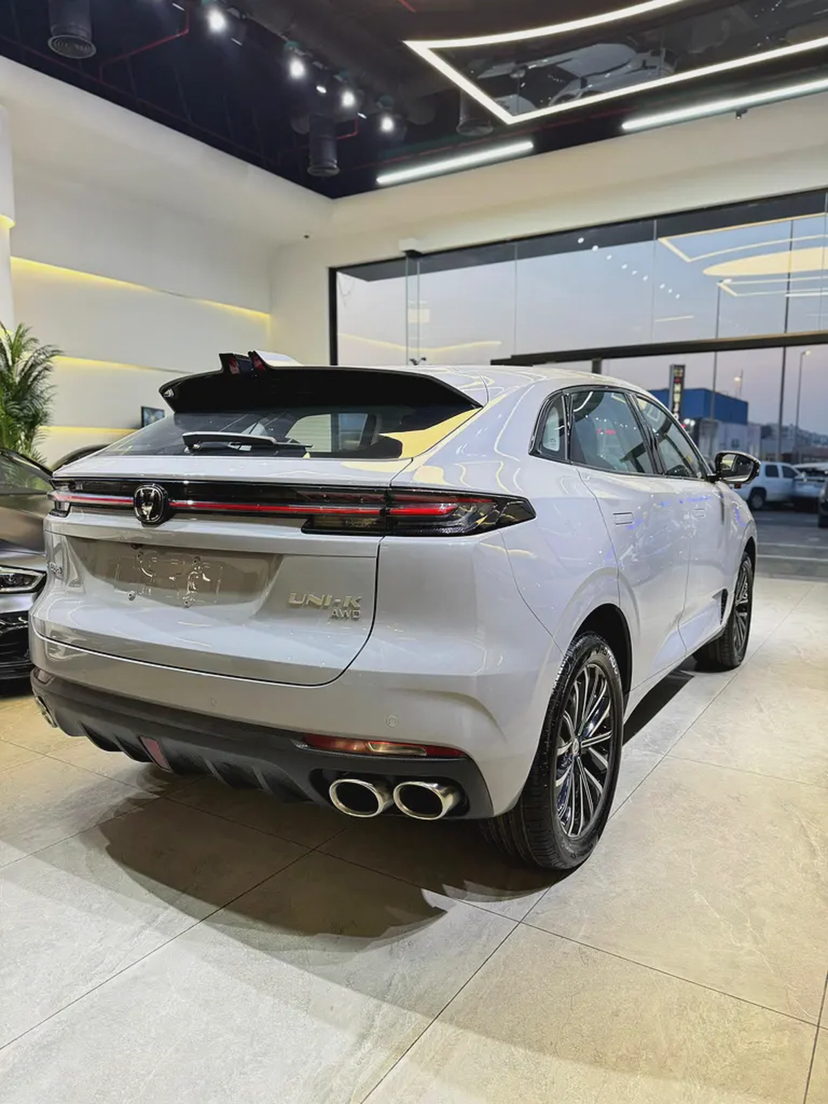 2023 CHANGAN UNI K PLATINUM WITH 360 DEGREE CAMERA/FULLY LOADED BRAND NEW ZERO KM-4-4