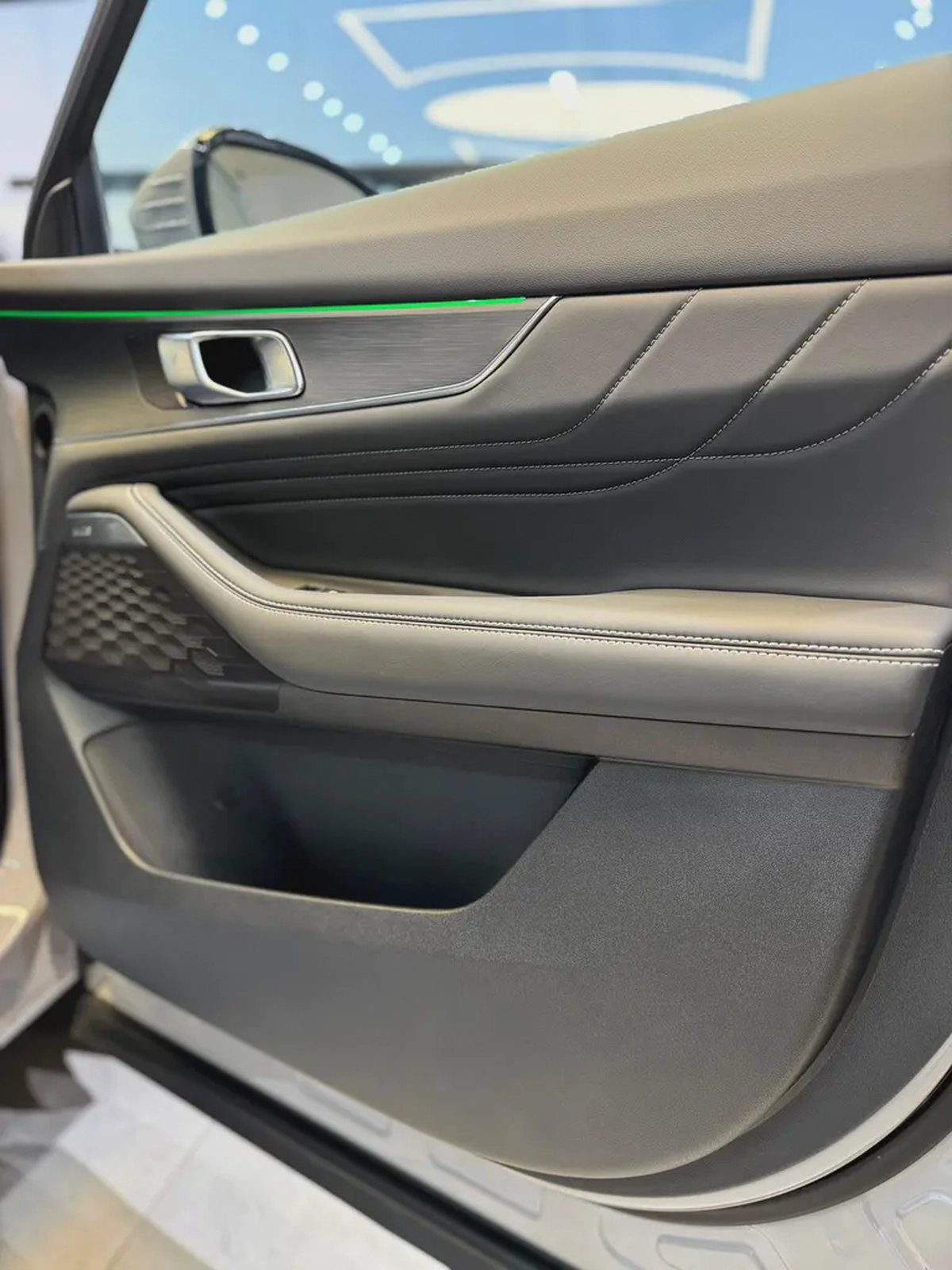 2023 CHANGAN UNI K PLATINUM WITH 360 DEGREE CAMERA/FULLY LOADED BRAND NEW ZERO KM-9-9