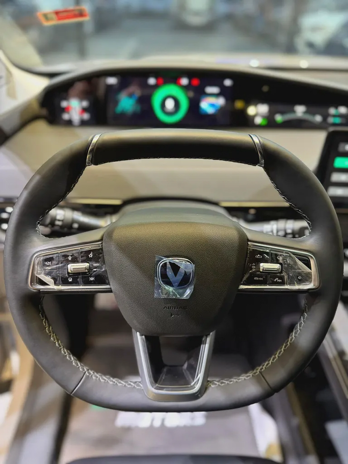 2023 CHANGAN UNI K PLATINUM WITH 360 DEGREE CAMERA/FULLY LOADED BRAND NEW ZERO KM-13-13