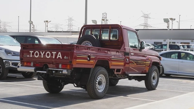 2025 Toyota Land Cruiser LC 79 S-C  4.0L PETROL  - GCC Specs - Brand New!-9