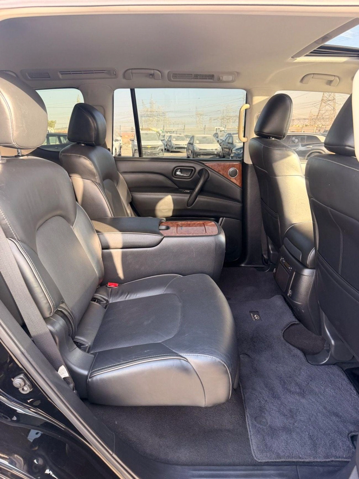 Infiniti QX80 LUXURY 4WD Full option-14-0