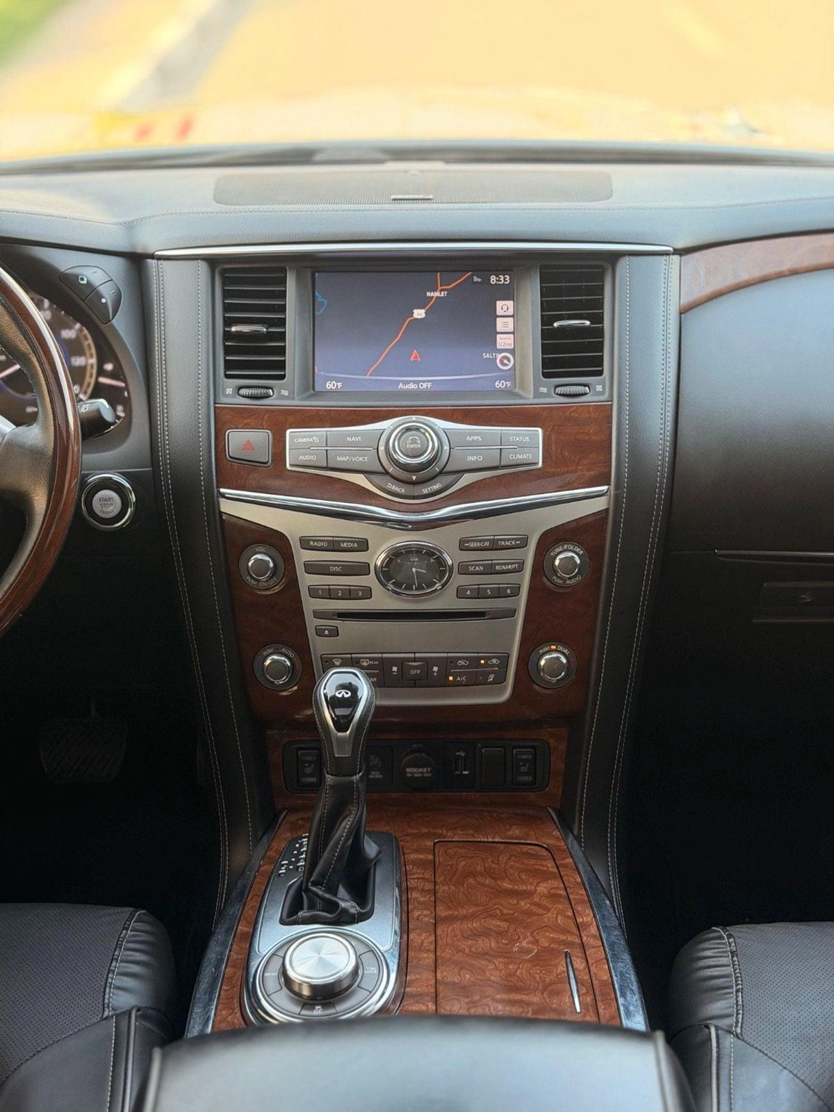 Infiniti QX80 LUXURY 4WD Full option-8-0