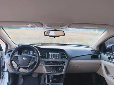 2016 Hyundai Sonata SE - American Specs - Well Maintained-12