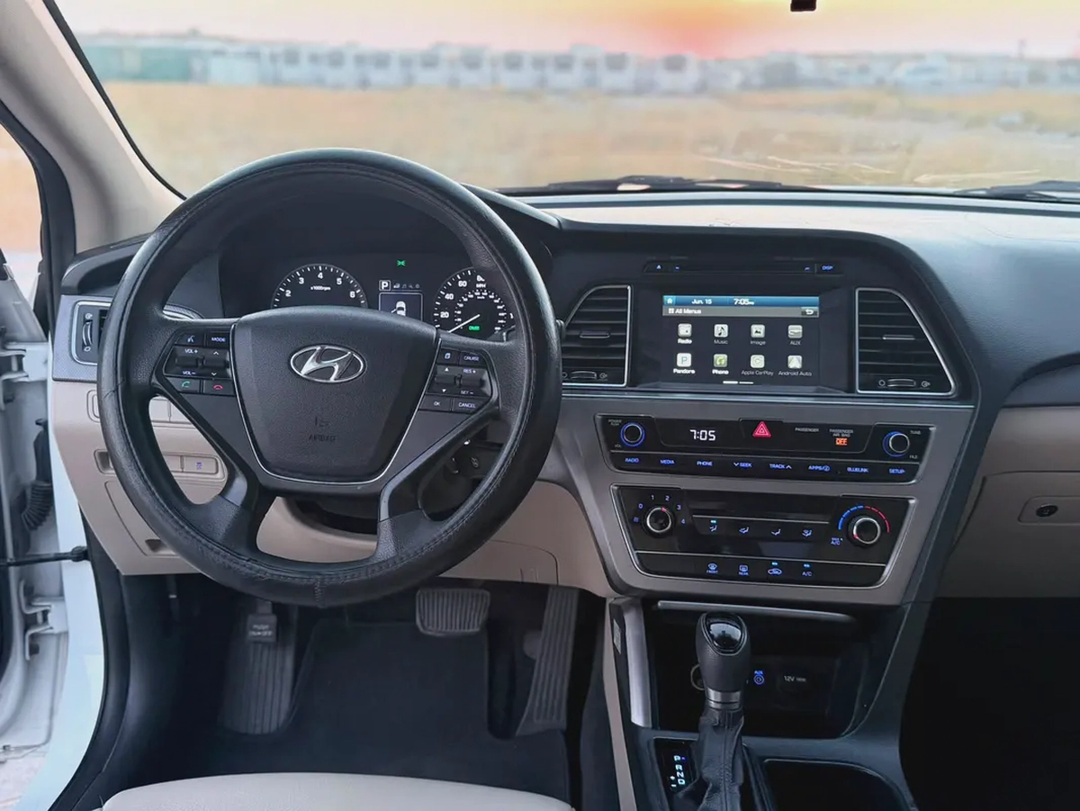 2016 Hyundai Sonata SE - American Specs - Well Maintained-10-10
