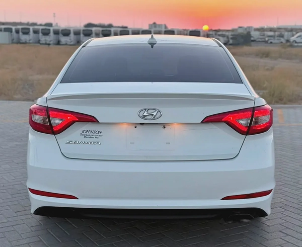 2016 Hyundai Sonata SE - American Specs - Well Maintained