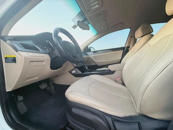 2016 Hyundai Sonata SE - American Specs - Well Maintained