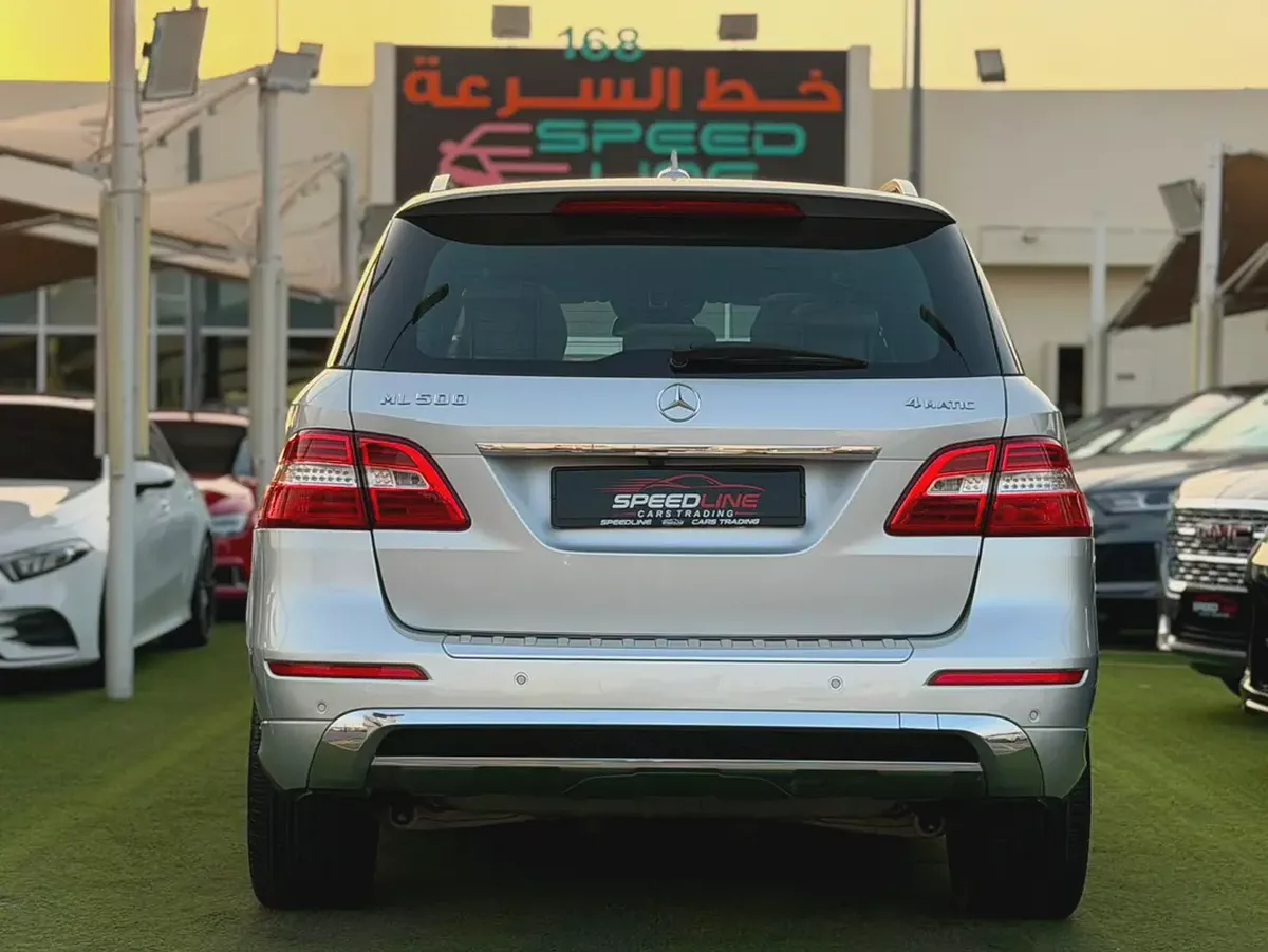 Mercedes- Benz ML-500-3-3