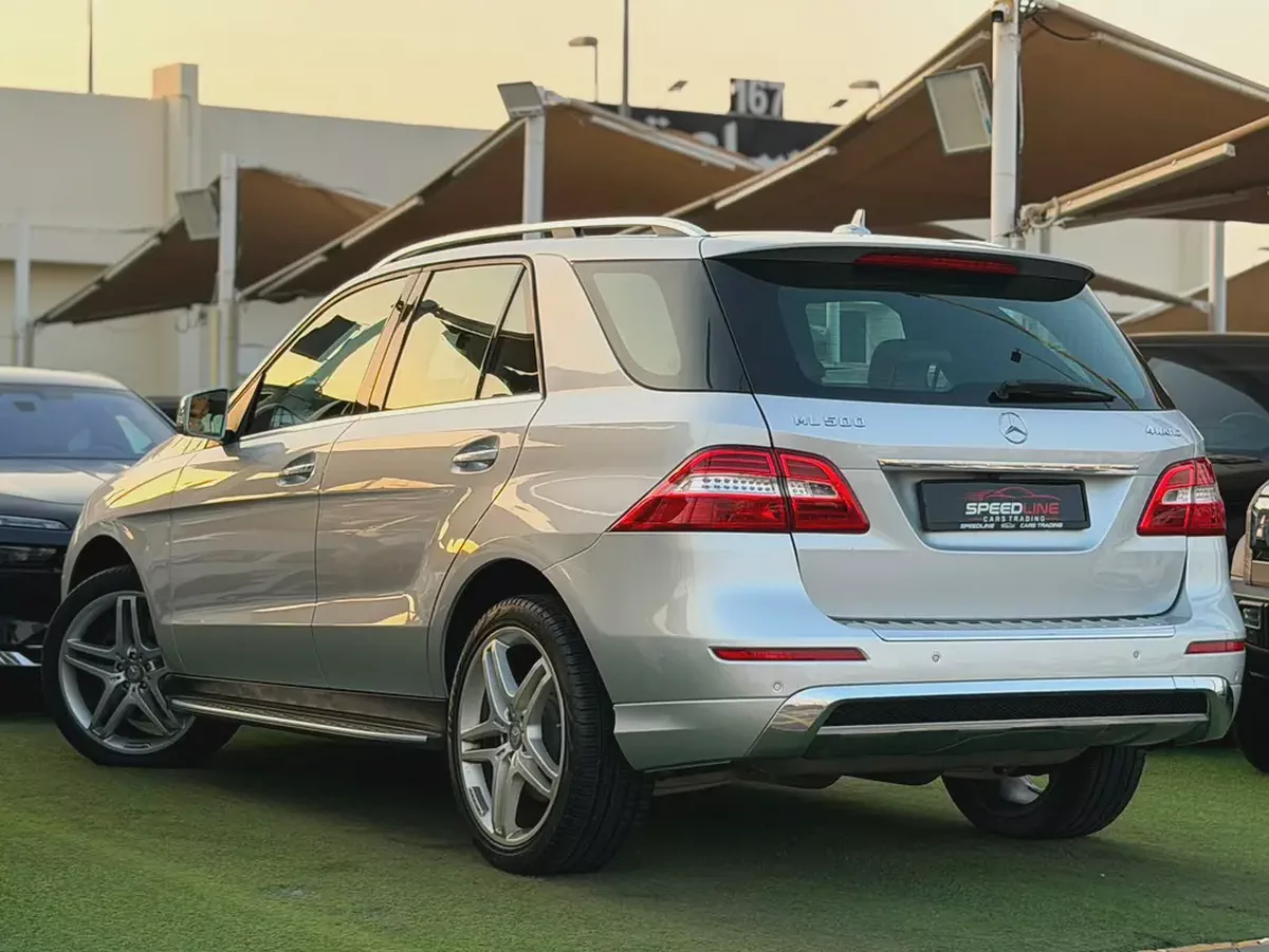 Mercedes- Benz ML-500-4-4