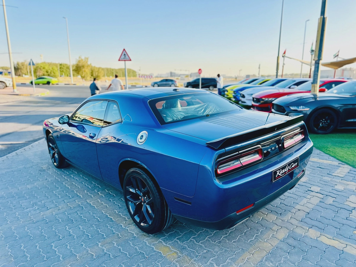 2021 Dodge Challenger SXT-5-5