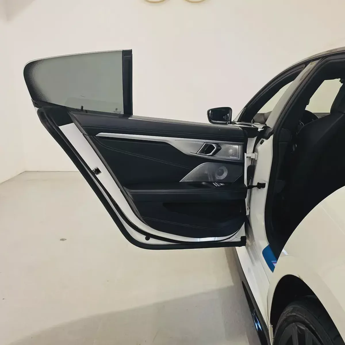 AED 2647 PM | BMW M850i xDrive 2020 | PRISTINE CONDITION | HIGH MODS | 1 YEAR WARRANTY | GCC-16-16