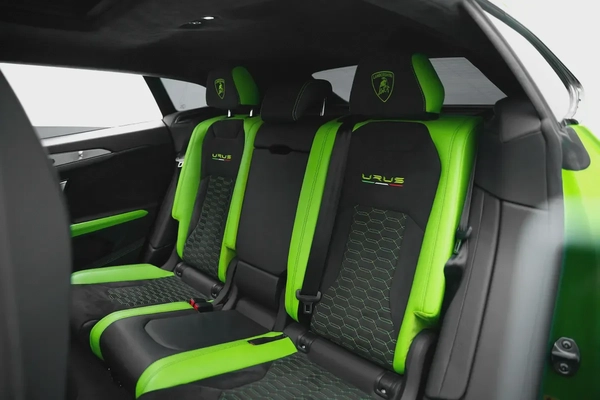 2021 LAMBORGHINI URUS