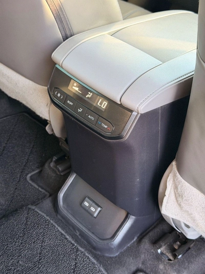 Toyota Highlander GLE HEV GLE Hybrid Full option 2023-19