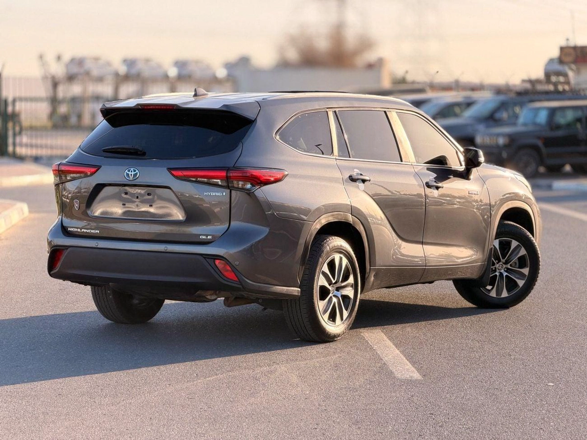 Toyota Highlander GLE HEV GLE Hybrid Full option 2023-2-2