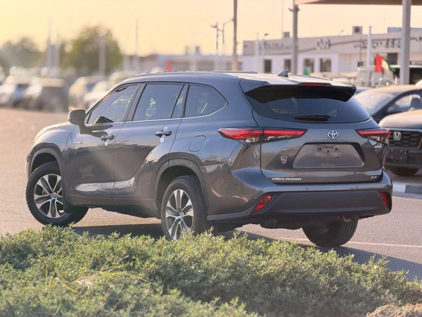Toyota Highlander GLE HEV GLE Hybrid Full option 2023