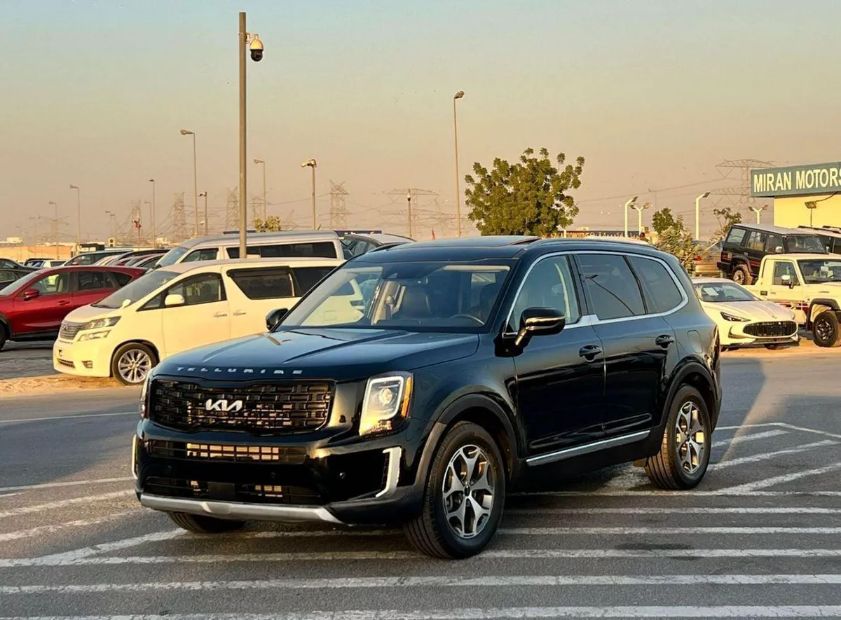 Kia Telluride EX 2022 Kia Telluride Full Option 3.8L V6 - Rear Camera Leather Seat & Sensor - Sunroof - AWD 4x4-1-0