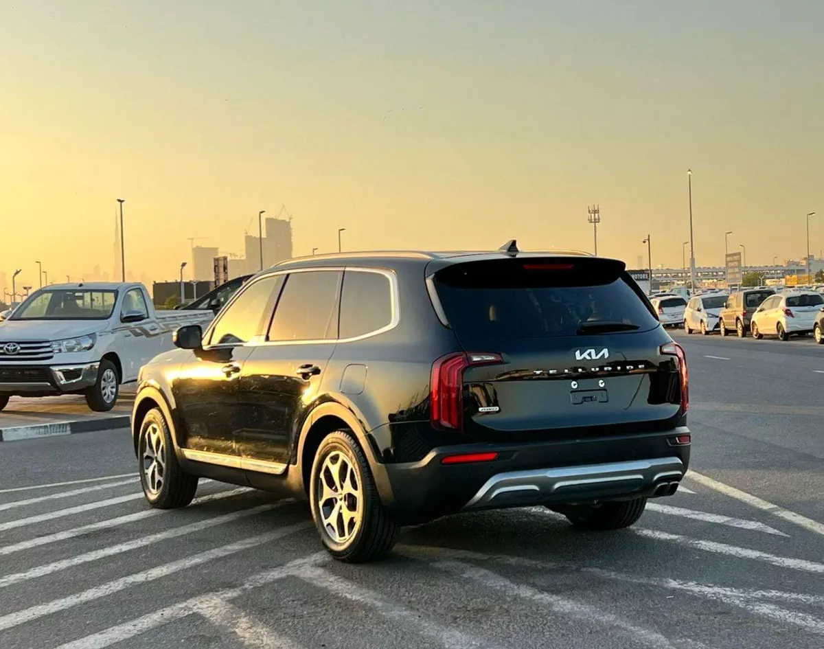Kia Telluride EX 2022 Kia Telluride Full Option 3.8L V6 - Rear Camera Leather Seat & Sensor - Sunroof - AWD 4x4-3-0