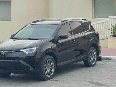 Toyota Rav 4 LE 2018, Canadian Specs - Reliable and Fuel Efficient-1
