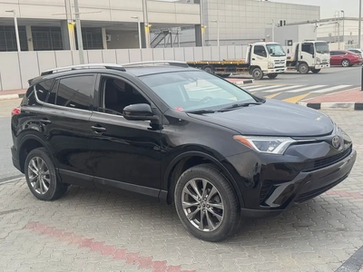 Toyota Rav 4 LE 2018, Canadian Specs - Reliable and Fuel Efficient-3