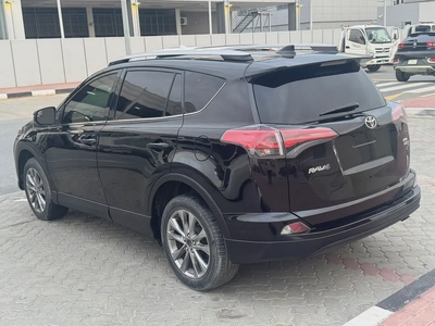 Toyota Rav 4 LE 2018, Canadian Specs - Reliable and Fuel Efficient-4
