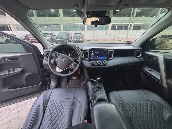 Toyota Rav 4 LE 2018, Canadian Specs - Reliable and Fuel Efficient