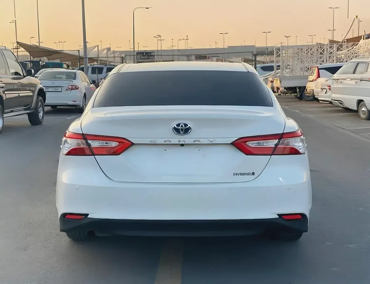 Only 700 / Monthly - 0 Down payment | 2020 | Toyota Camry | 4-Cyl 2.5L Hybrid engine-3-3