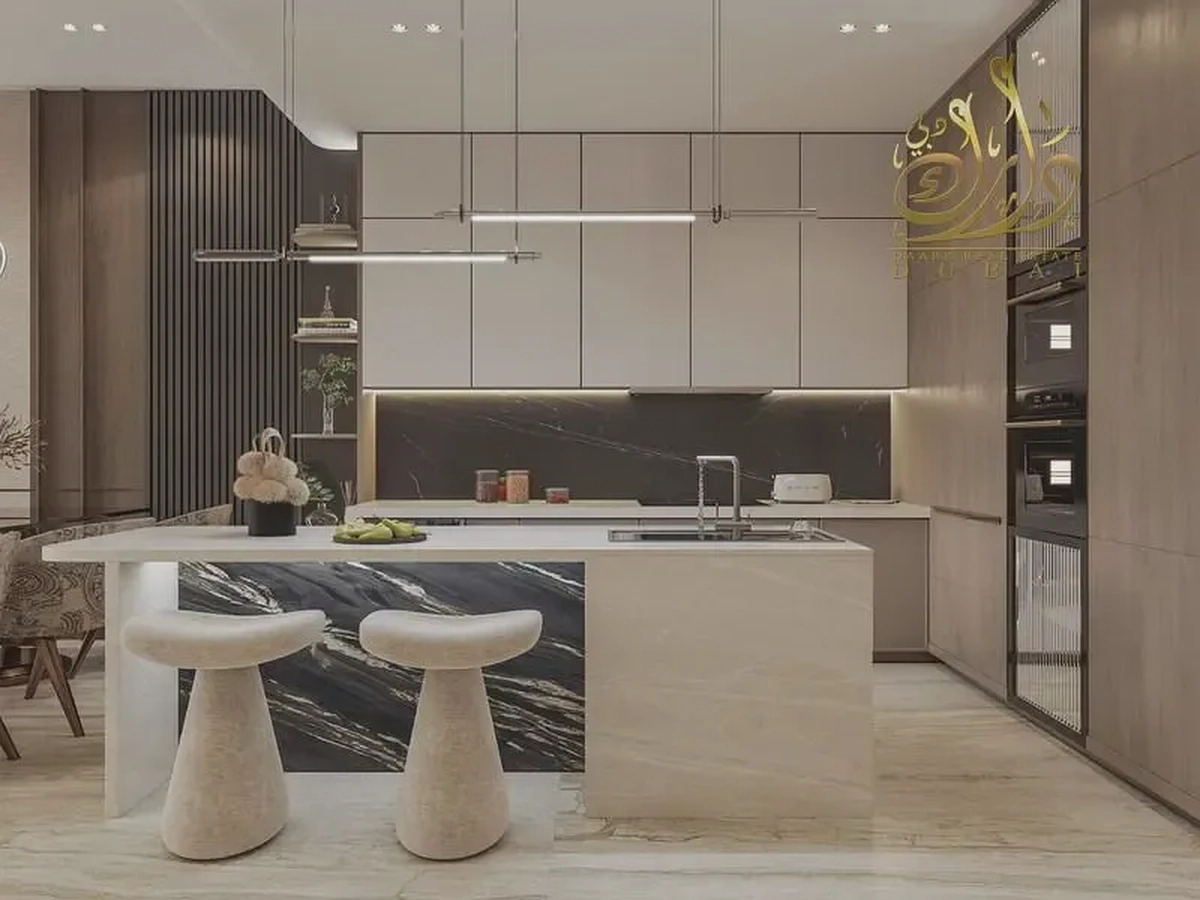 DESTRESS PRICE--SPECIAL DISCOUNT--SPACIOUS LAYOUTS-4-4