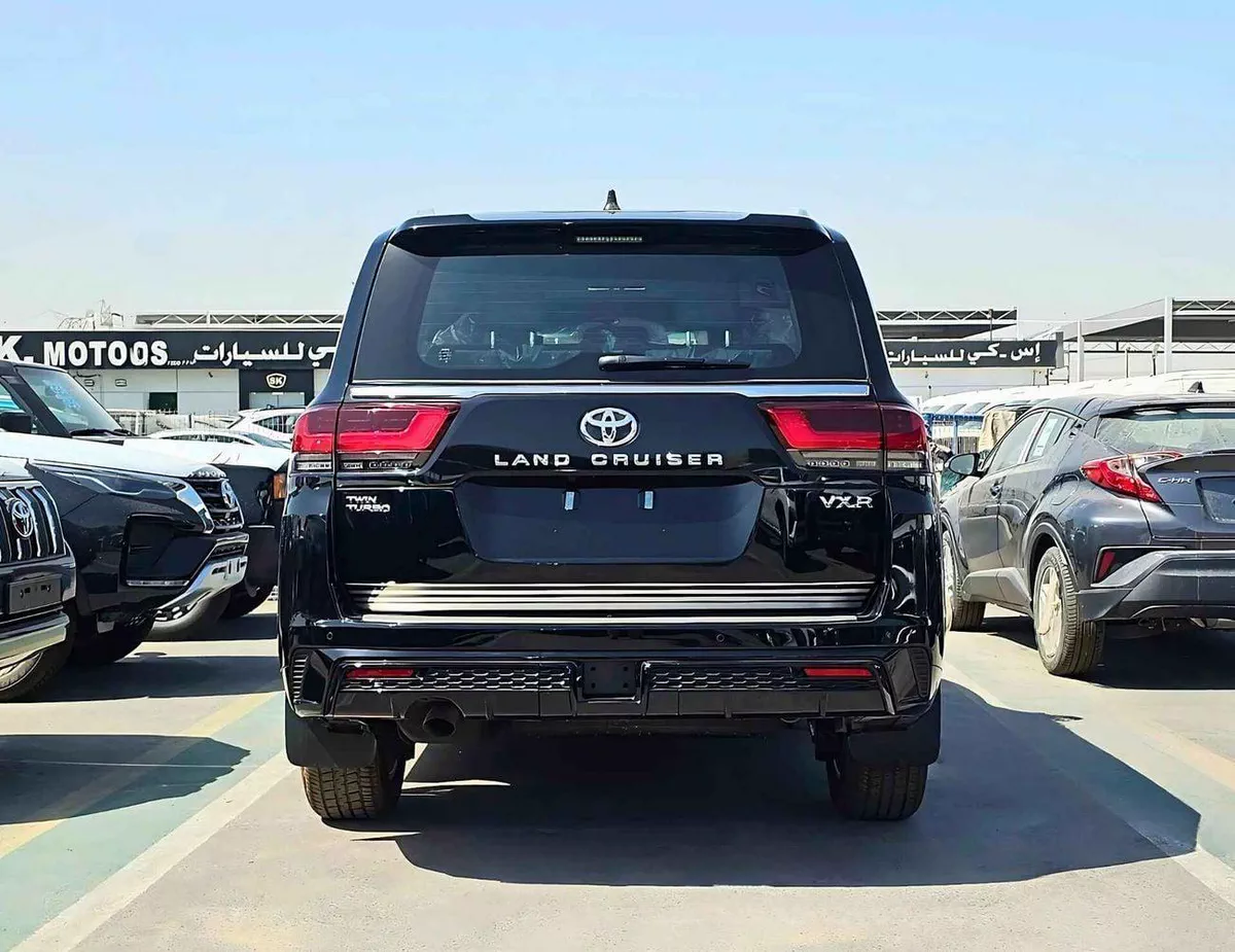 Toyota Land Cruiser VXR 3.5L PETROL | Radar | HUD | Top Variant | Aero Body Kit (CODE # VXR31HK)-1-0